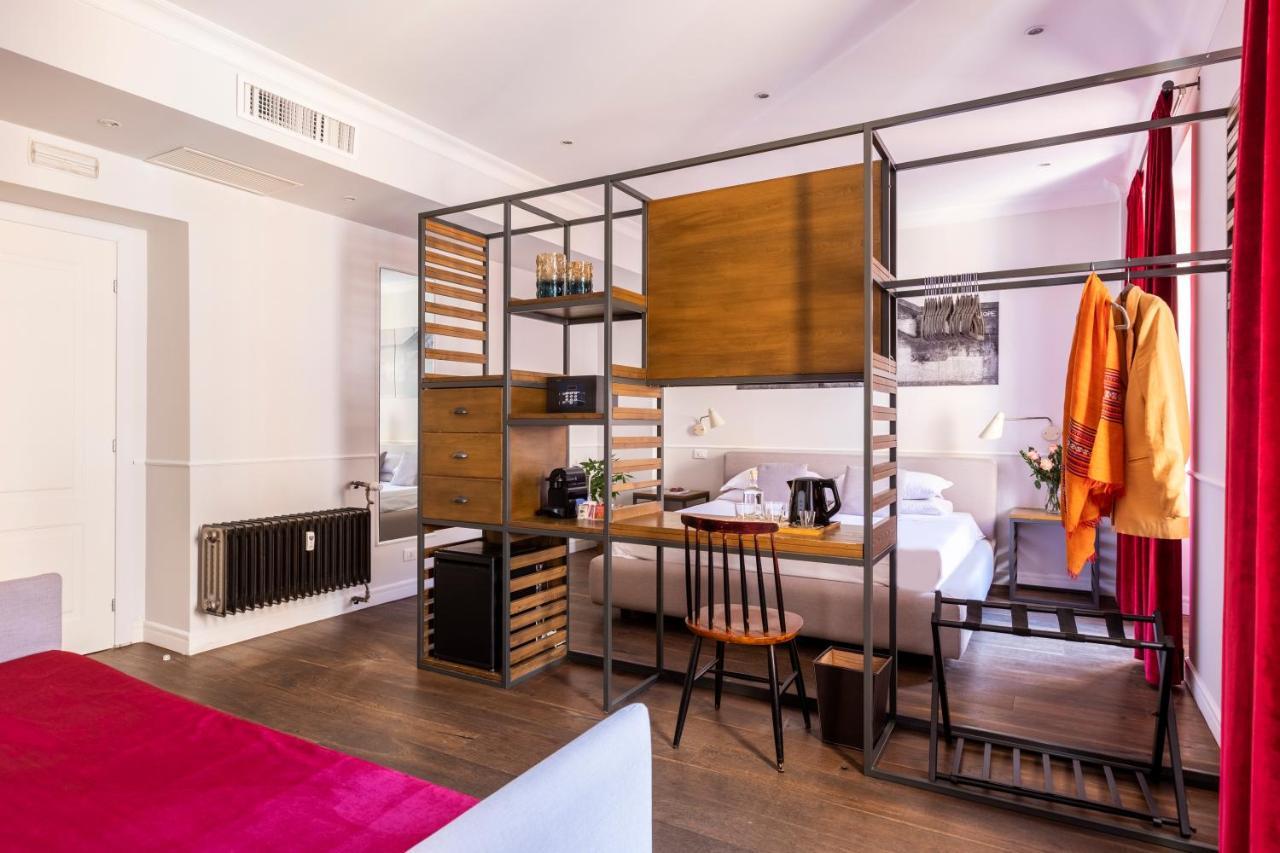 Corte By Hili Rom